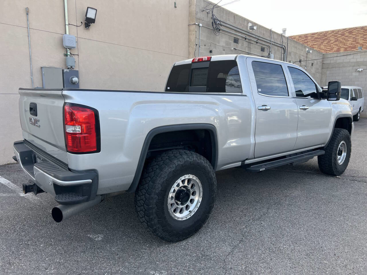 Used 2019 GMC Sierra 3500 Denali w/ Duramax Plus Package image 7
