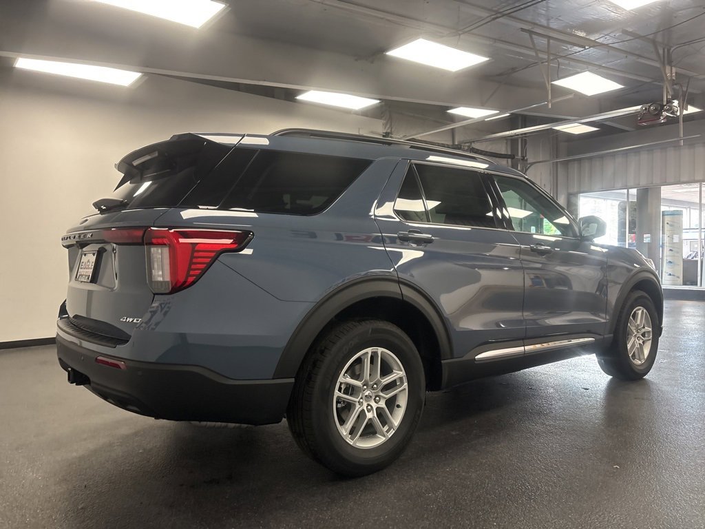 New 2025 Ford Explorer Active image 13