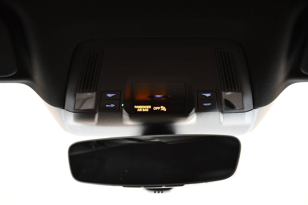 Used 2025 Porsche Taycan image 18