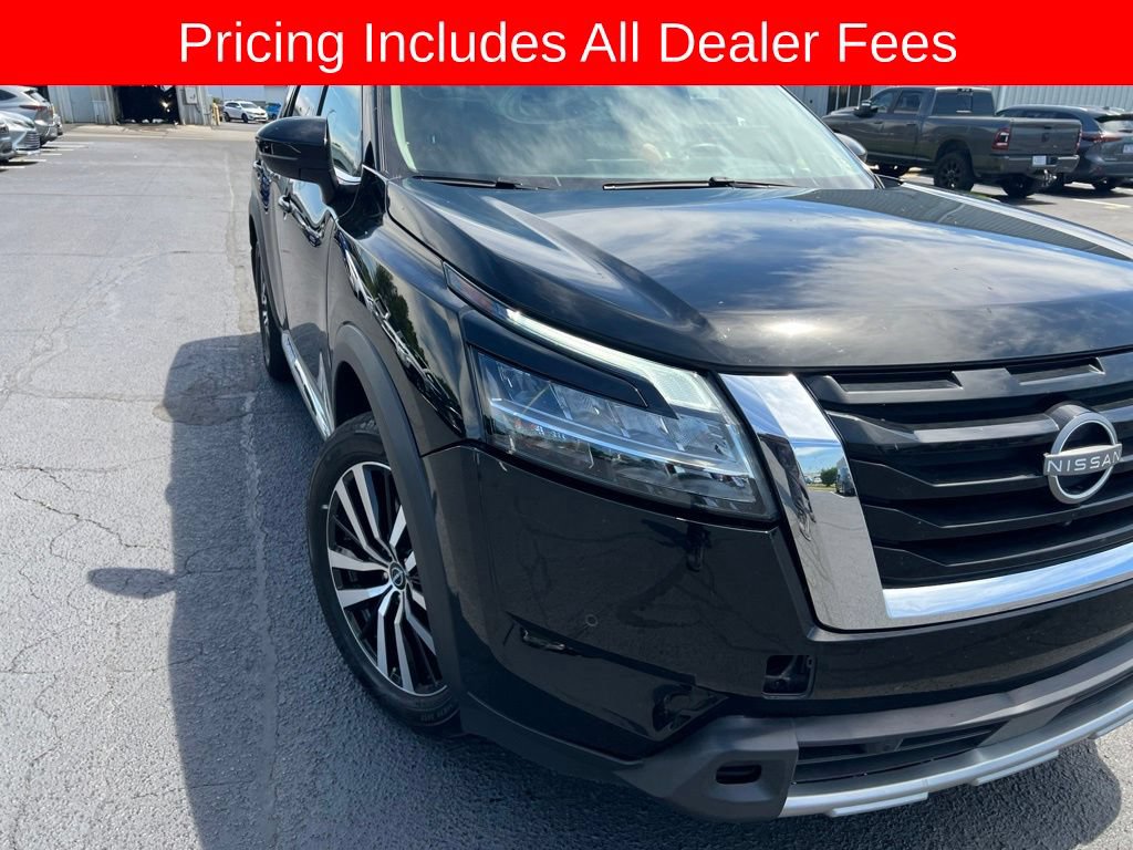 Used 2024 Nissan Pathfinder Platinum AWD/4WD image 5