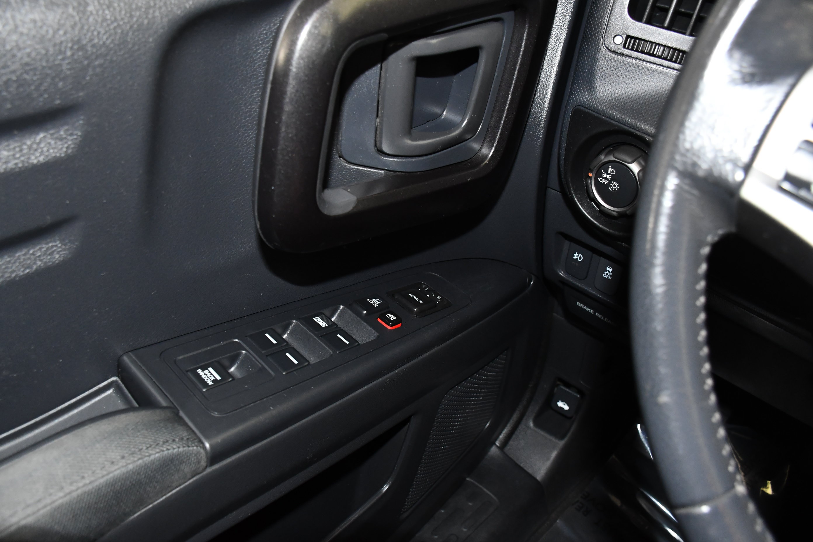 Used 2014 Honda Ridgeline Sport image 31