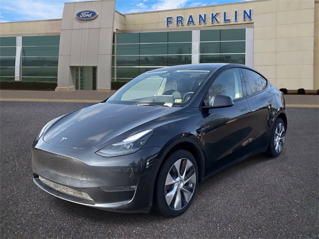 Used 2024 Tesla Model Y Long Range image 3