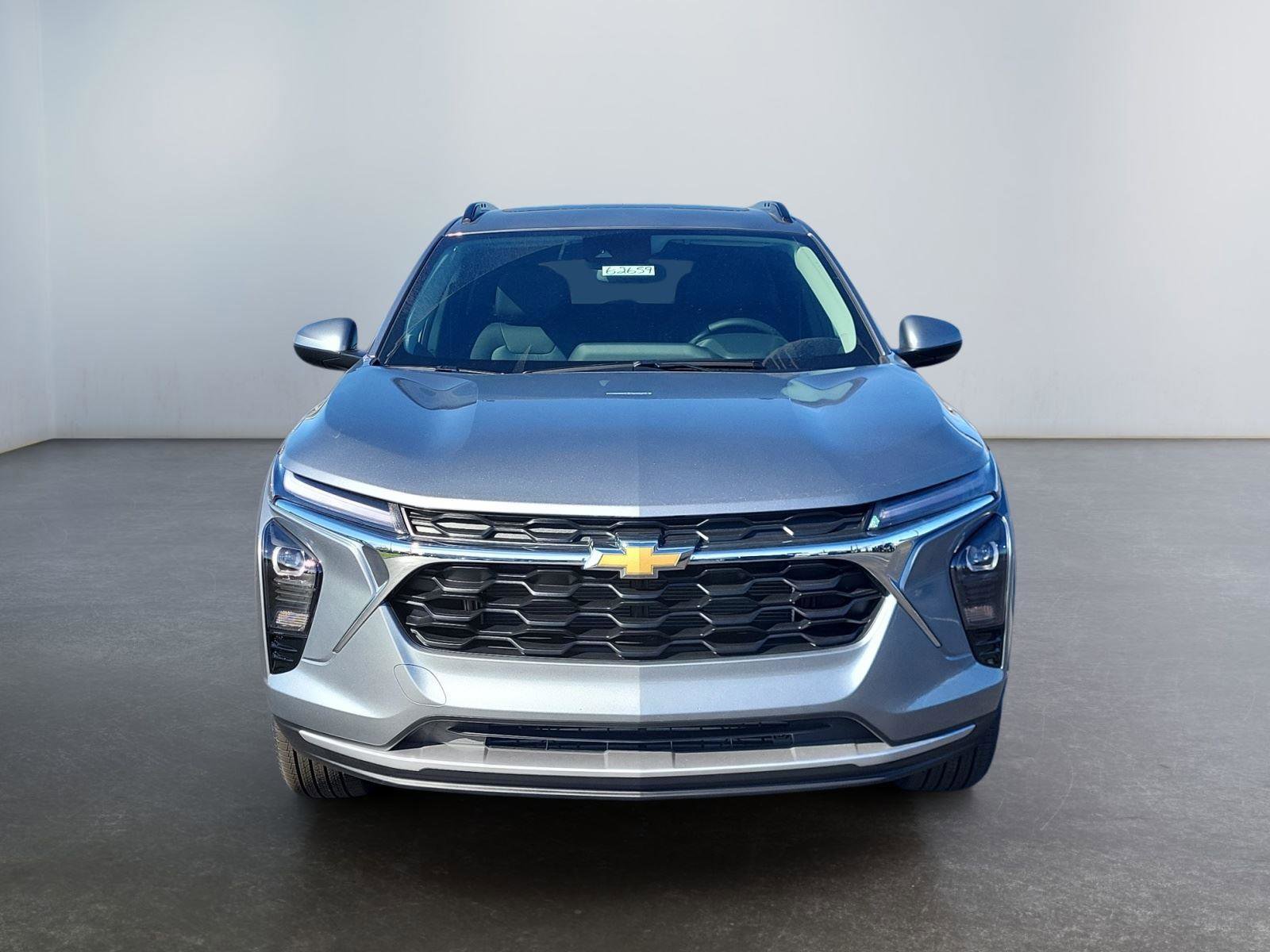 New 2026 Chevrolet Trax LT w/ Sunroof Package FWD image 8