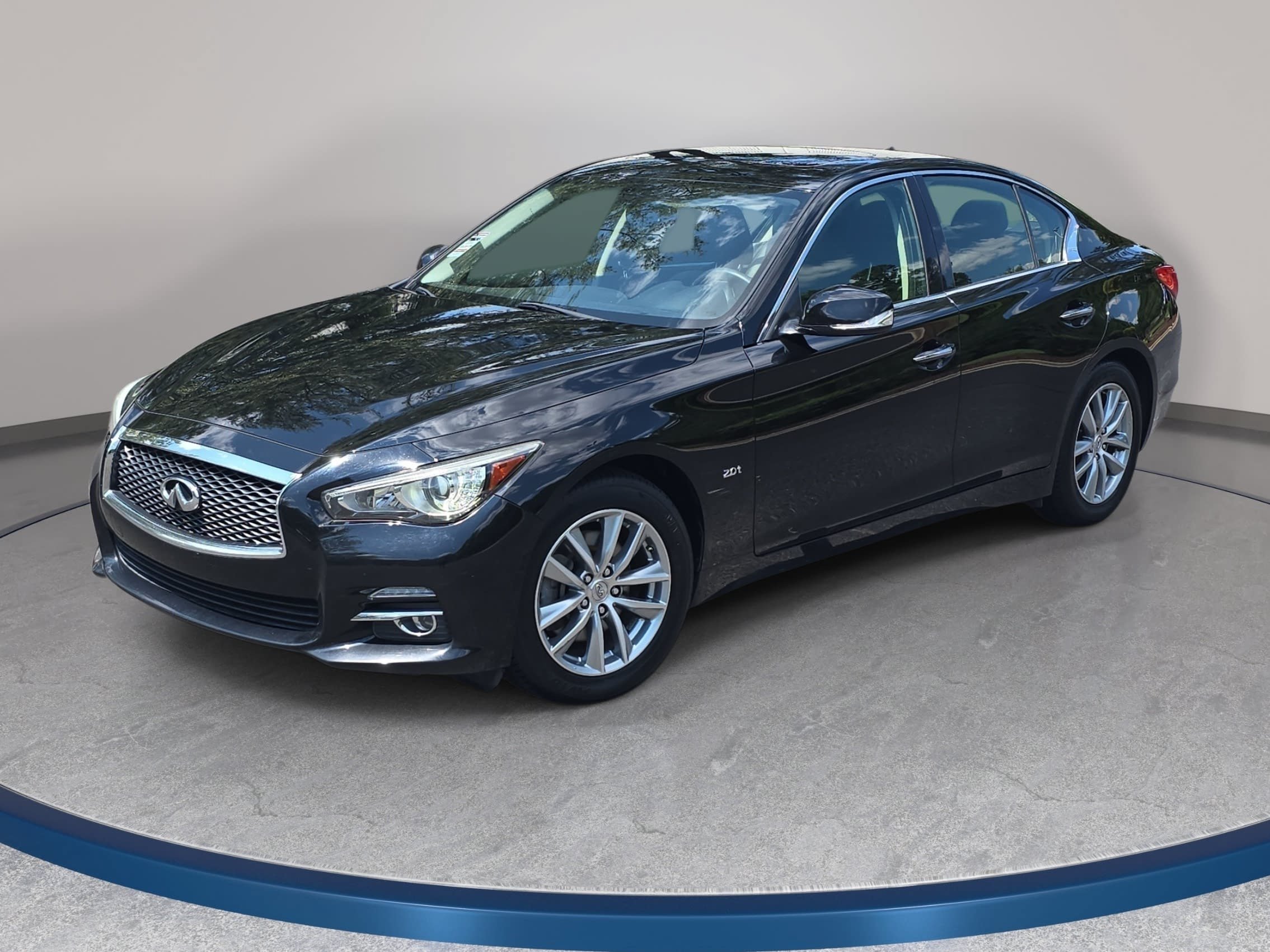 Used 2017 INFINITI Q50 2.0t w/ Moonroof Package RWD image 1