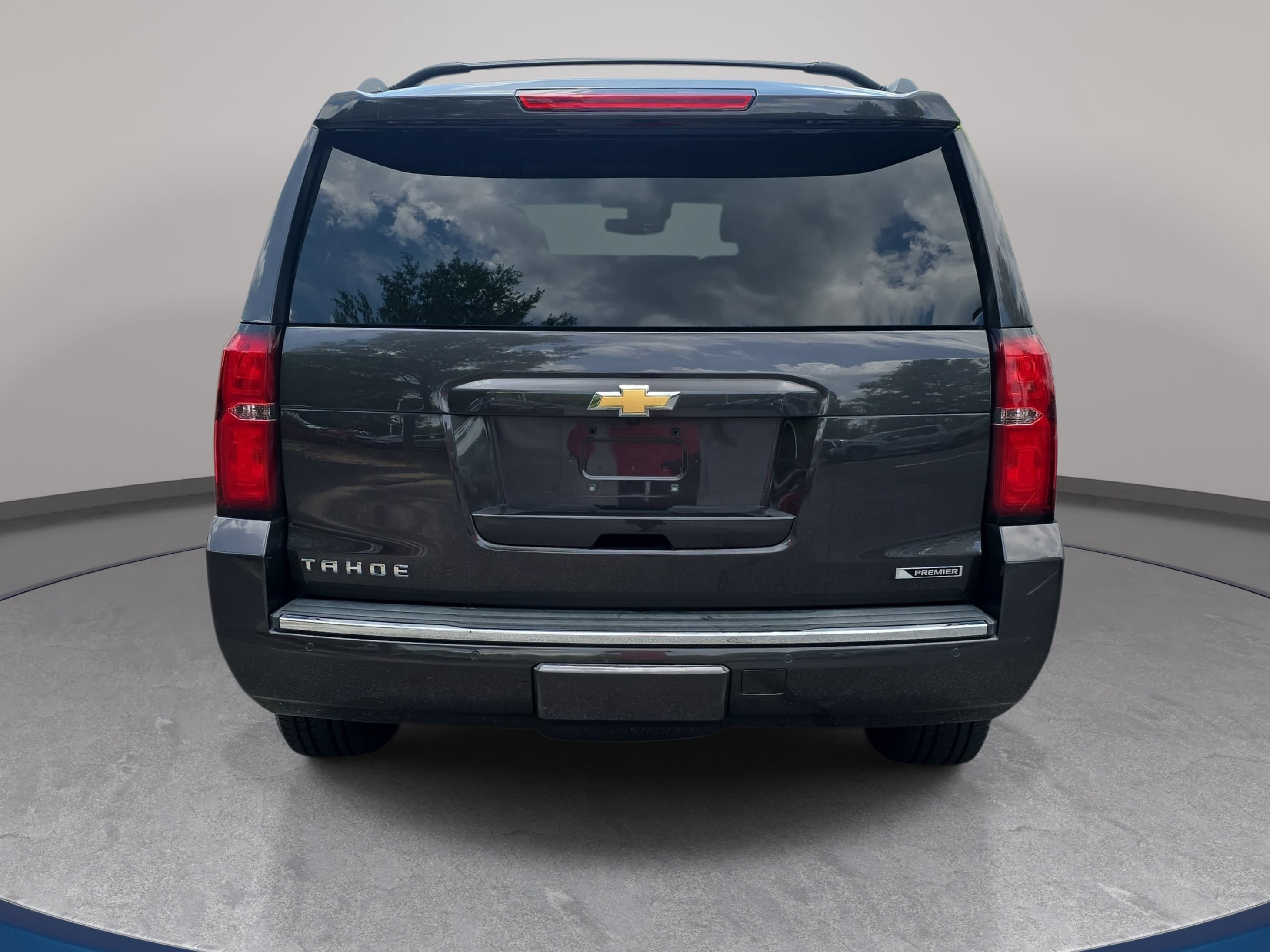 Used 2018 Chevrolet Tahoe Premier AWD/4WD image 6