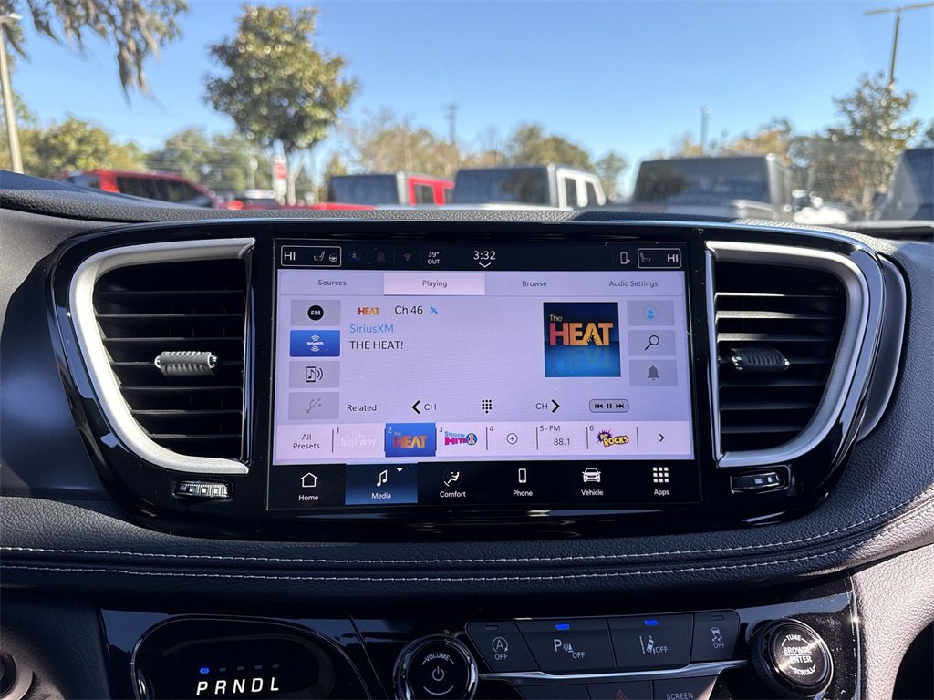 New 2026 Chrysler Pacifica Select image 22