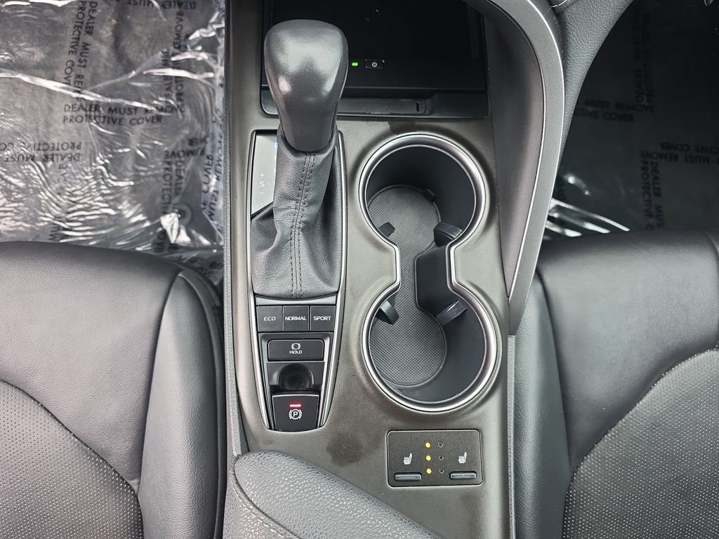 Used 2023 Toyota Camry XSE image 12