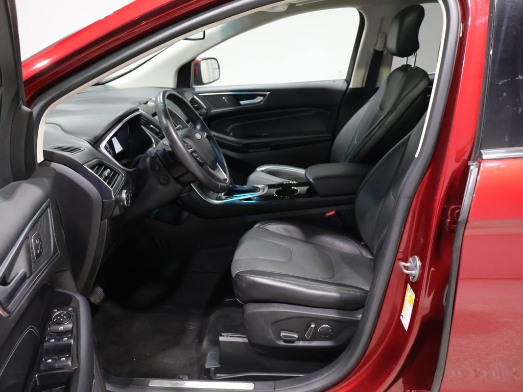 Used 2018 Ford Edge Titanium w/ Equipment Group 301A image 13
