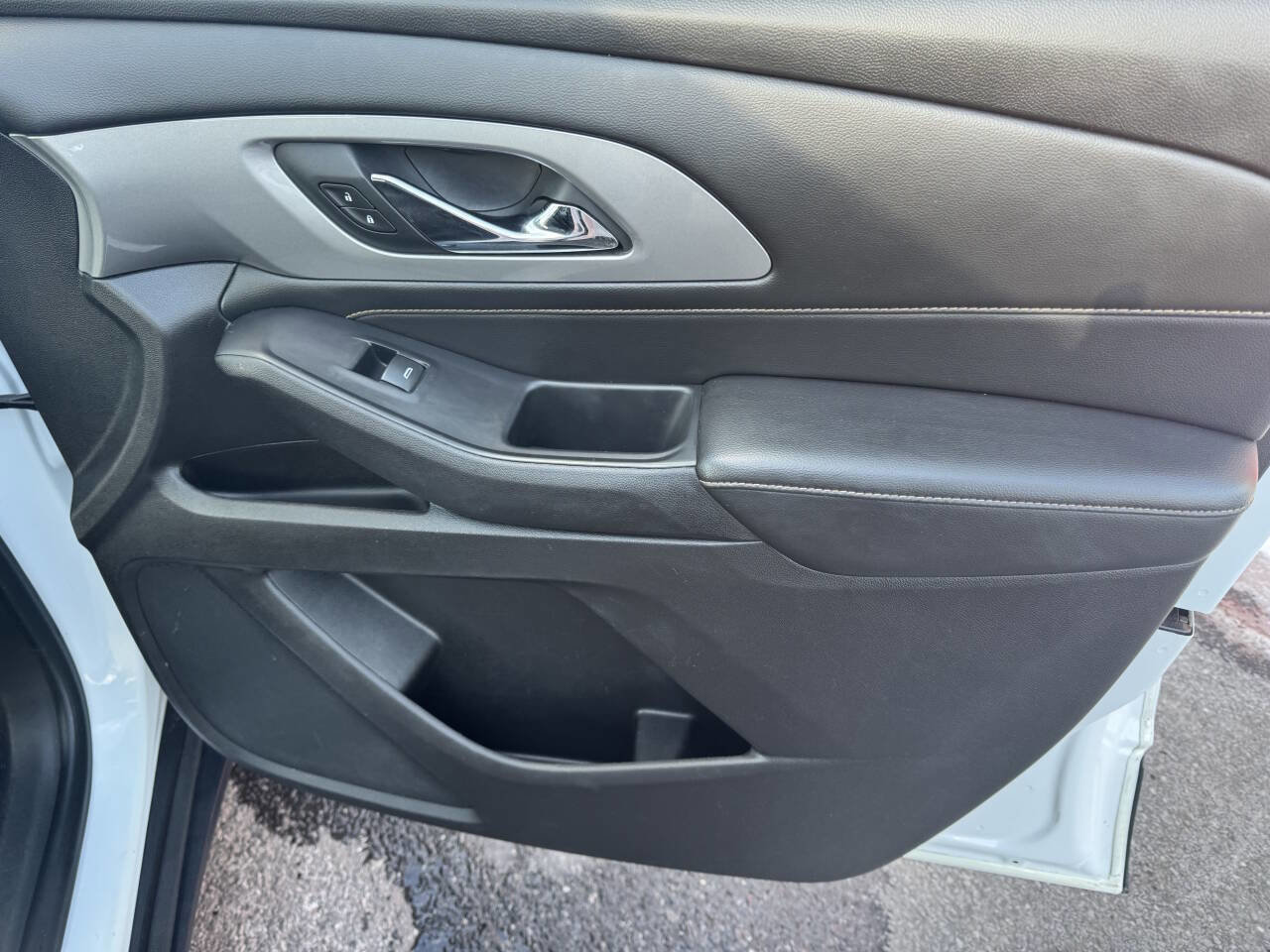 Used 2018 Chevrolet Traverse LS image 38