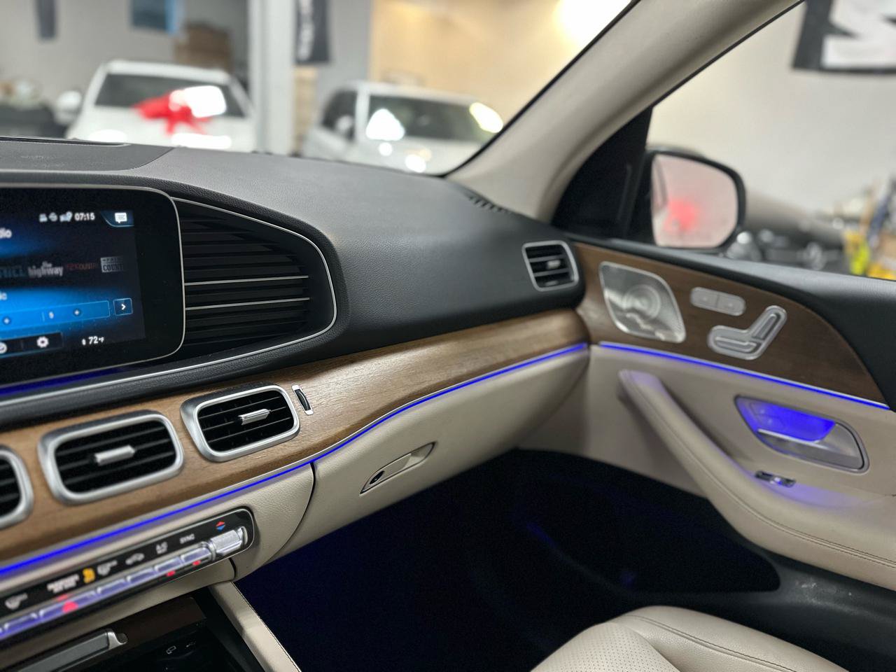 Used 2022 Mercedes-Benz GLE 350 4MATIC w/ Premium Package image 30