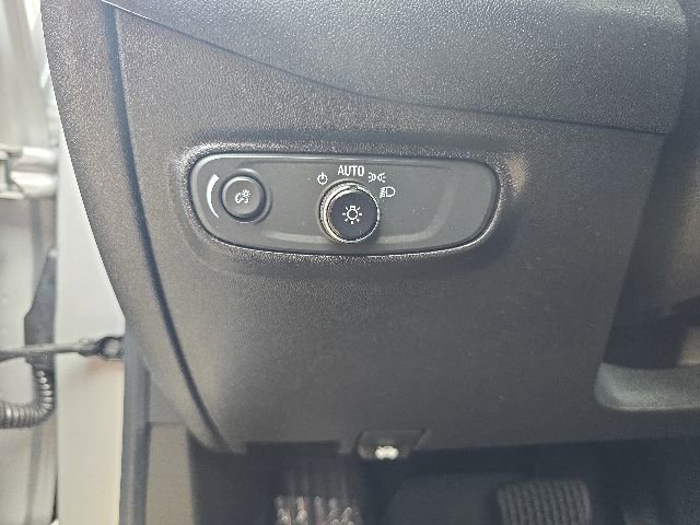 Used 2022 Chevrolet Equinox RS AWD/4WD image 17