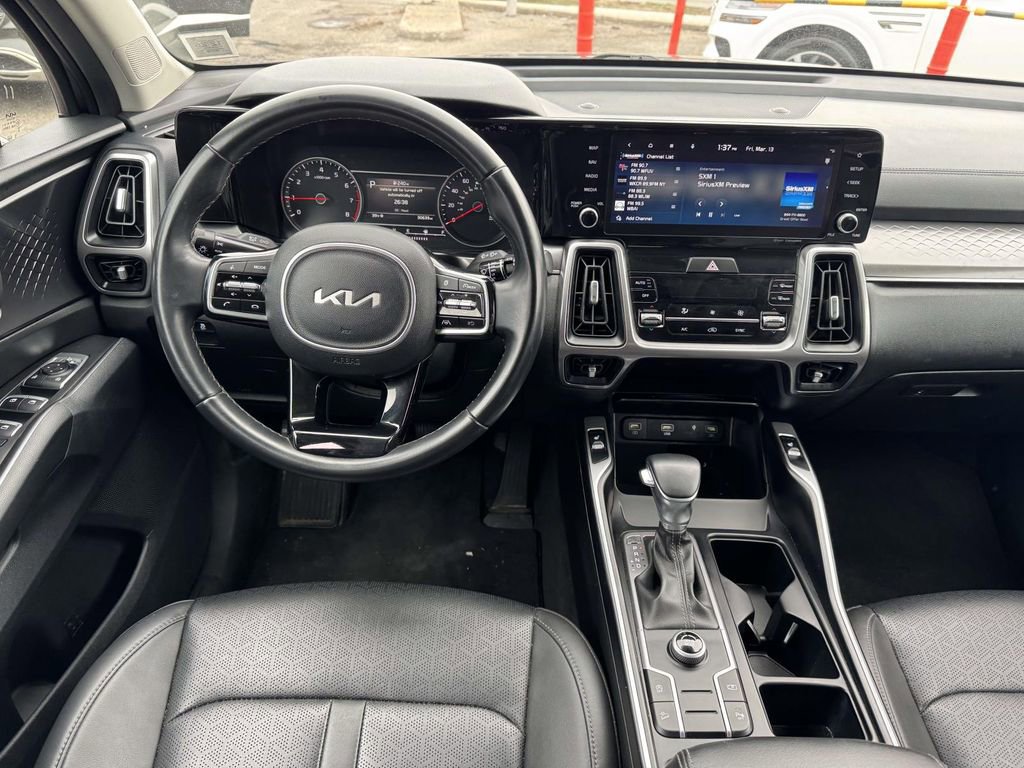 Used 2023 Kia Sorento S w/ Panoramic Sunroof Package image 12