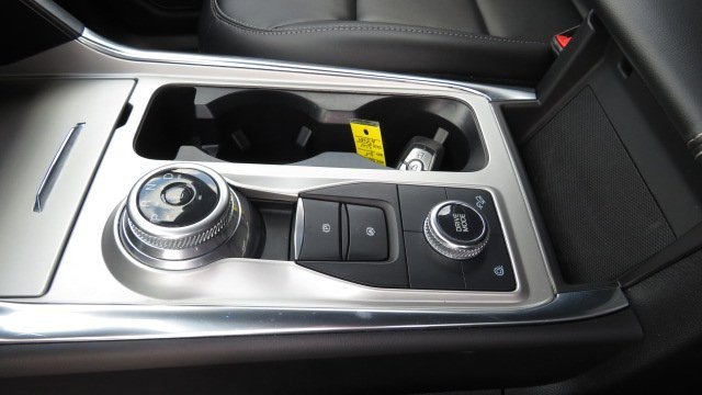 Certified 2022 Ford Explorer XLT w/ Equipment Group 202A image 19