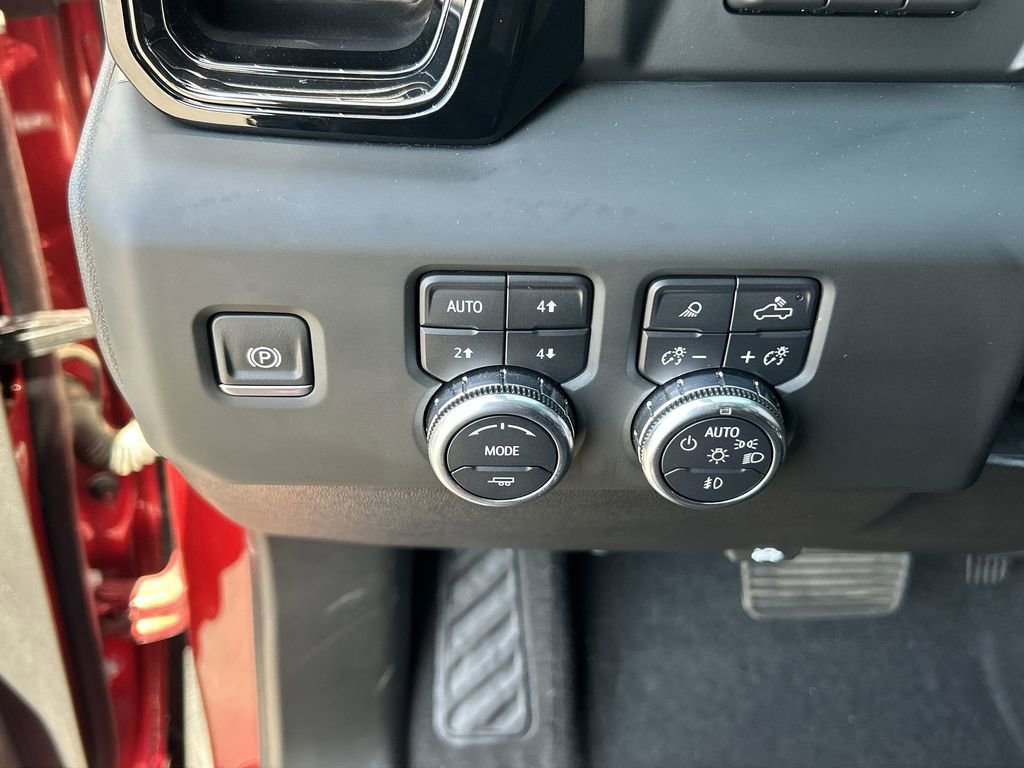 Used 2024 GMC Sierra 1500 AT4 w/ Technology Package image 18