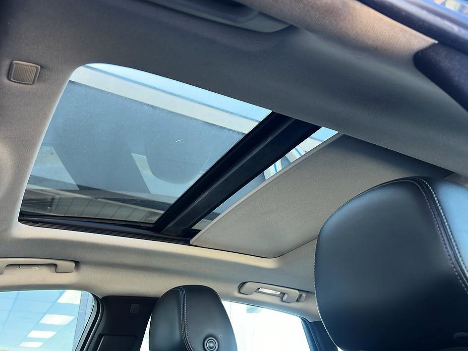 Used 2016 Cadillac XTS Luxury w/ Driver Awareness Package image 19