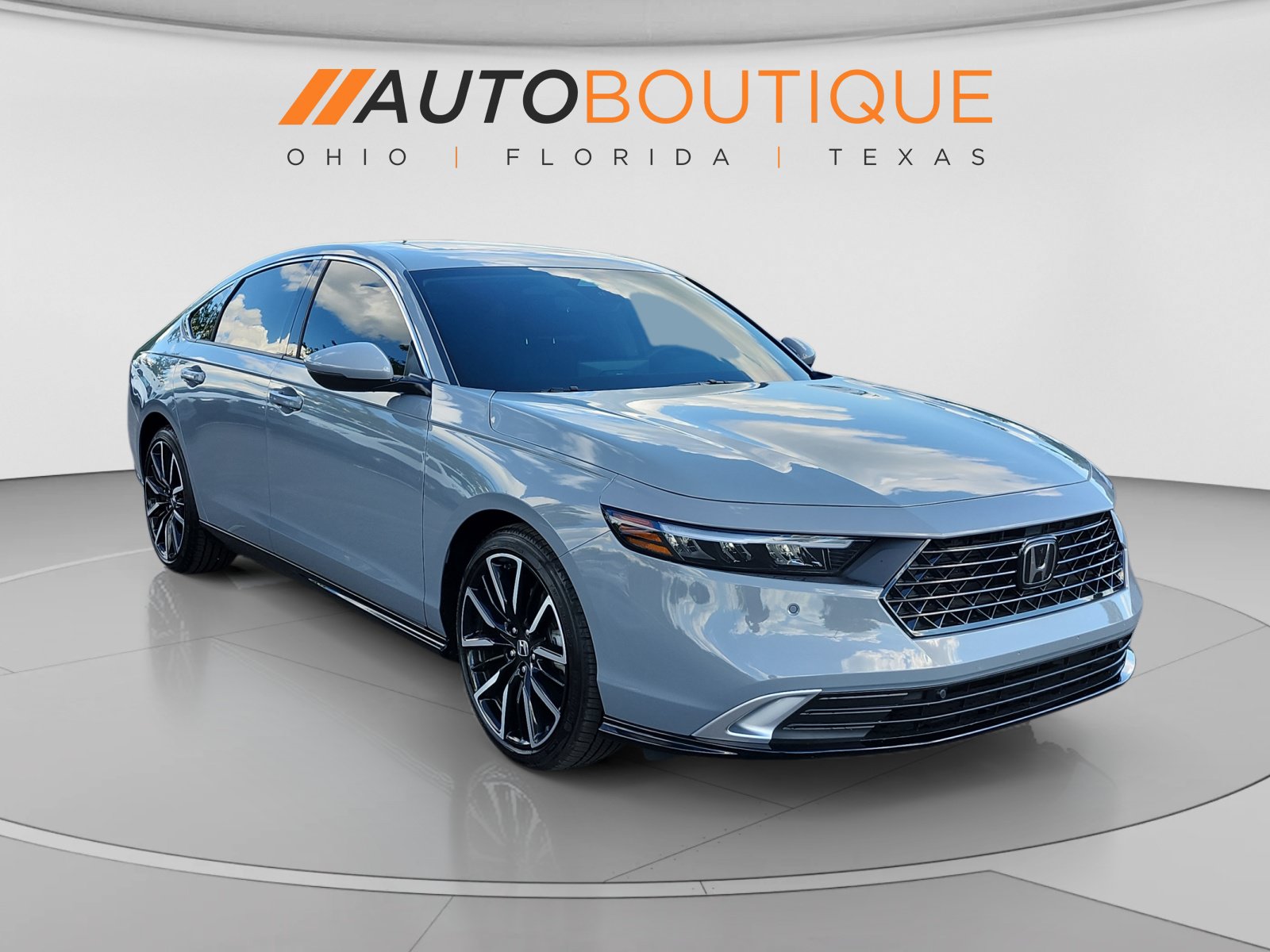 Used 2025 Honda Accord Touring image 7