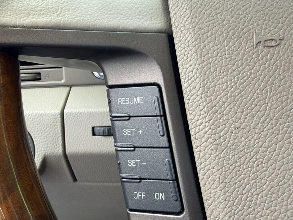 Used 2012 Lincoln Navigator 2WD w/ Monochrome Appearance Pkg image 25