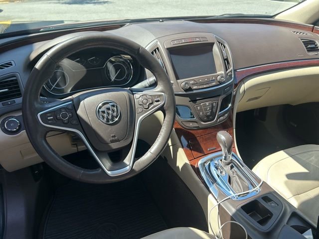 Used 2017 Buick Regal Premium w/ Driver Confidence Package #2 image 10