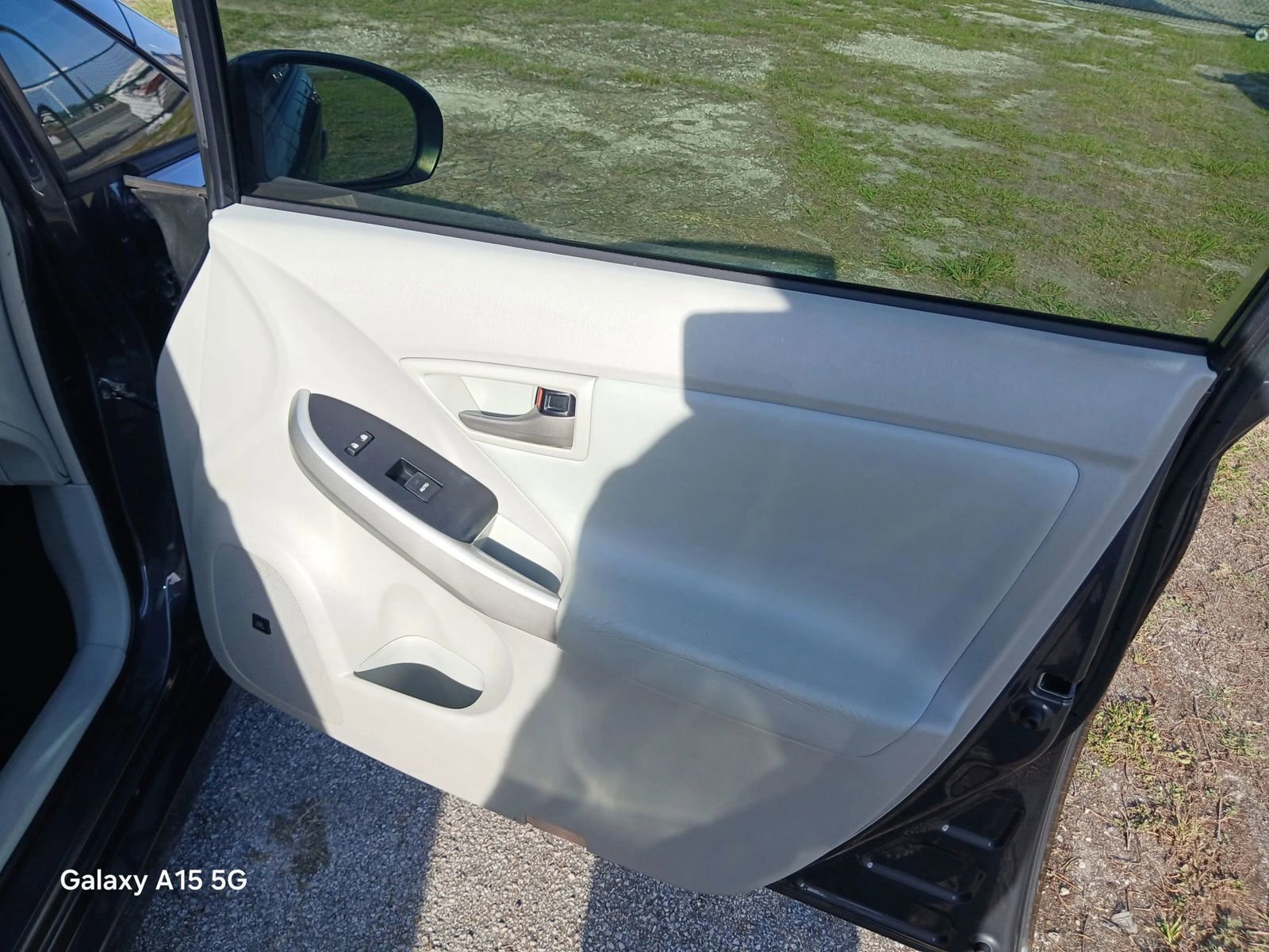 Used 2015 Toyota Prius Four image 17