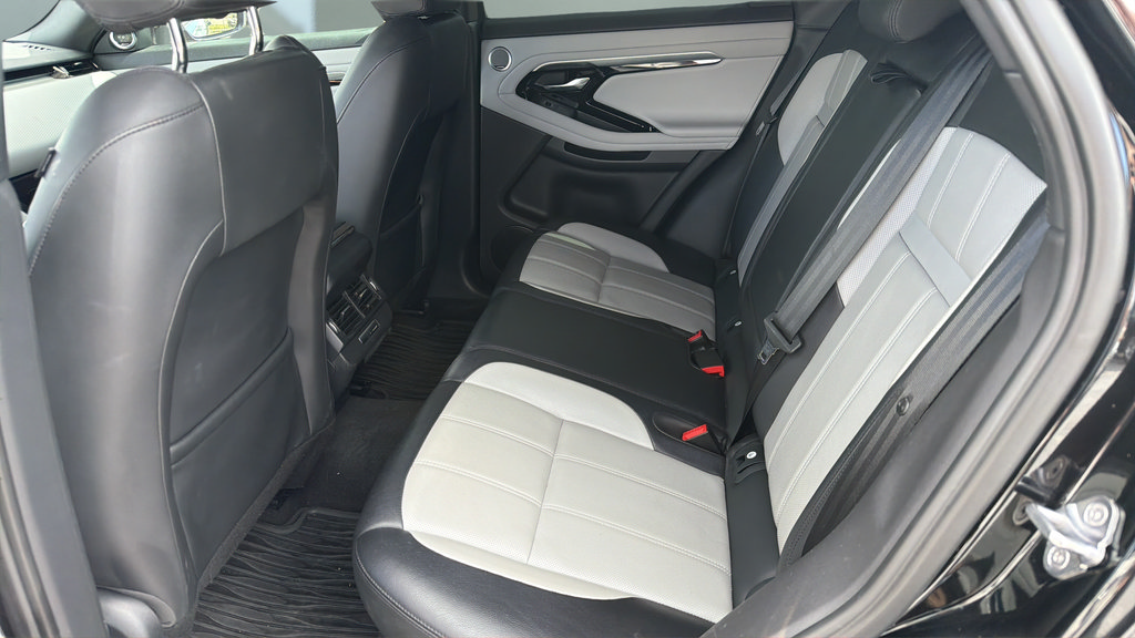 Used 2022 Land Rover Range Rover Evoque R-Dynamic S AWD/4WD image 19