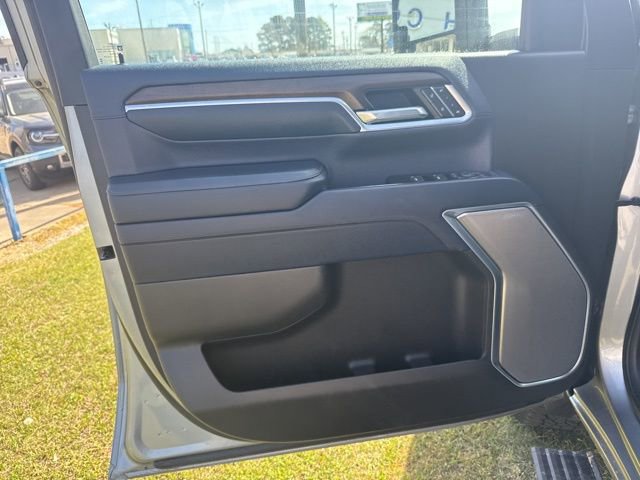 Used 2025 Chevrolet Silverado 3500 High Country w/ High Country Premium Package AWD/4WD image 10