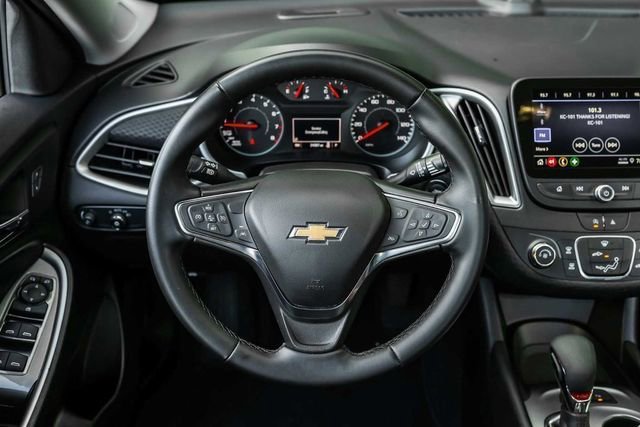 Used 2025 Chevrolet Malibu RS image 25