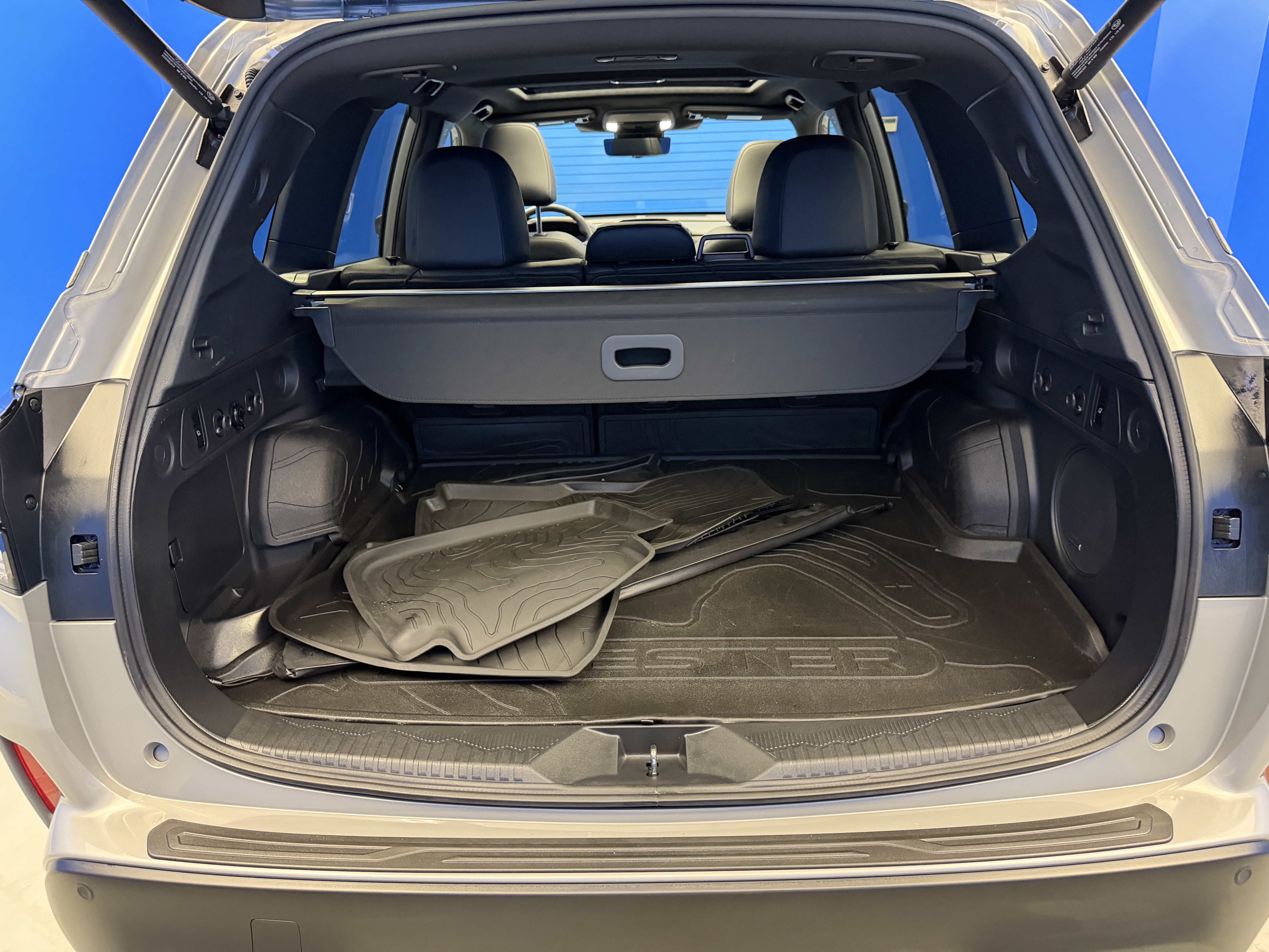 Used 2025 Subaru Forester Touring AWD/4WD image 30