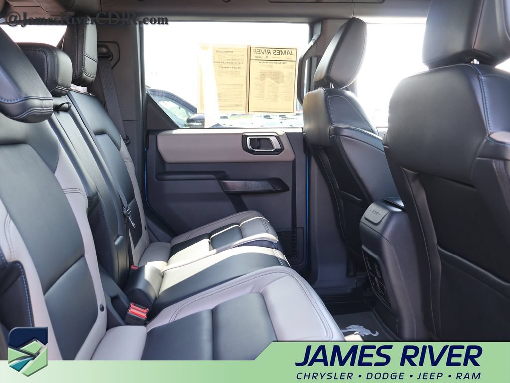 Used 2024 Ford Bronco Wildtrak AWD/4WD image 12