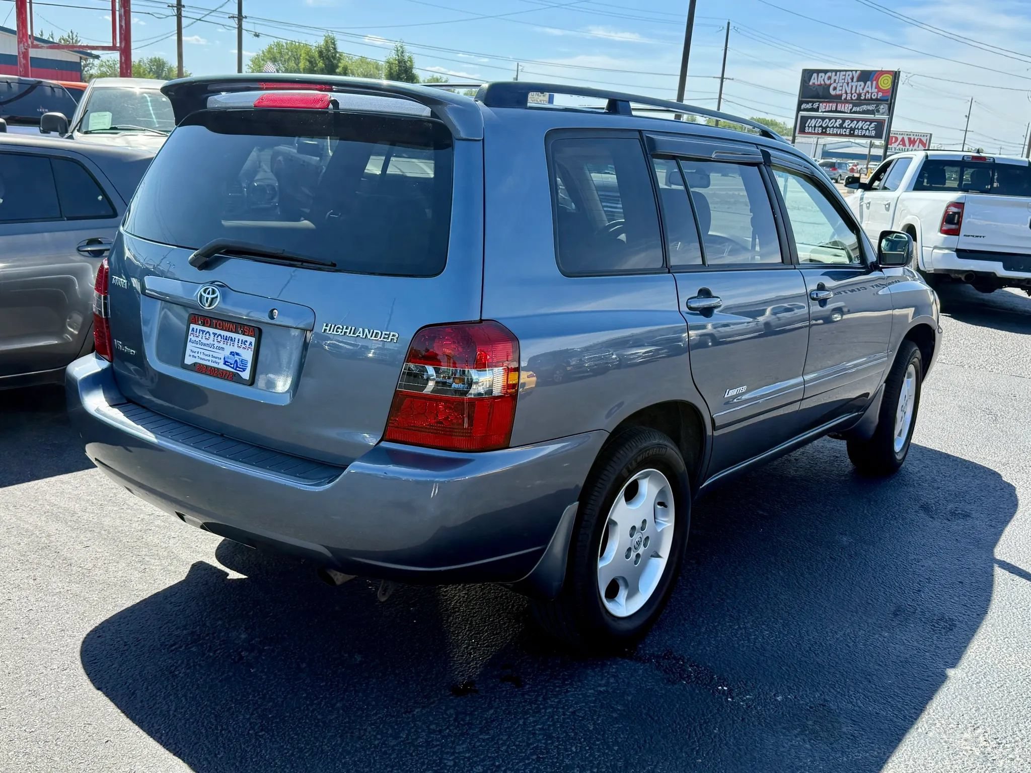 Used 2007 Toyota Highlander 4WD V6 w/ 3rd Row image 5
