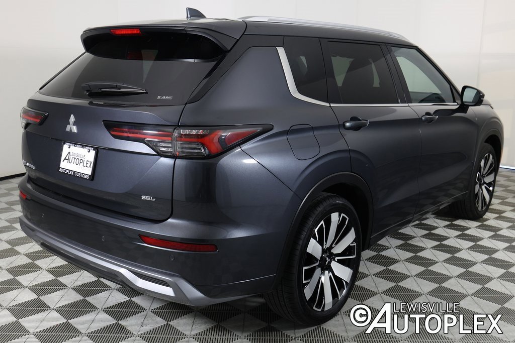 Used 2025 Mitsubishi Outlander SEL image 5