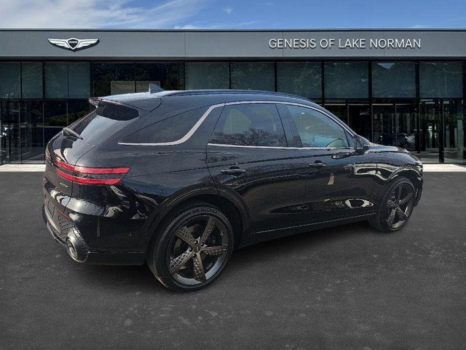 Used 2025 Genesis GV70 3.5T Sport w/ Sport Prestige Package image 4