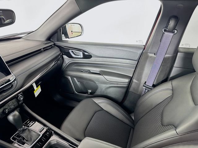 New 2026 Jeep Compass Latitude image 23
