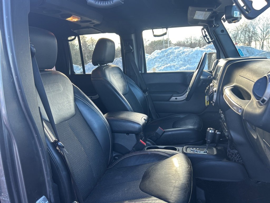 Used 2016 Jeep Wrangler Unlimited Sahara image 8