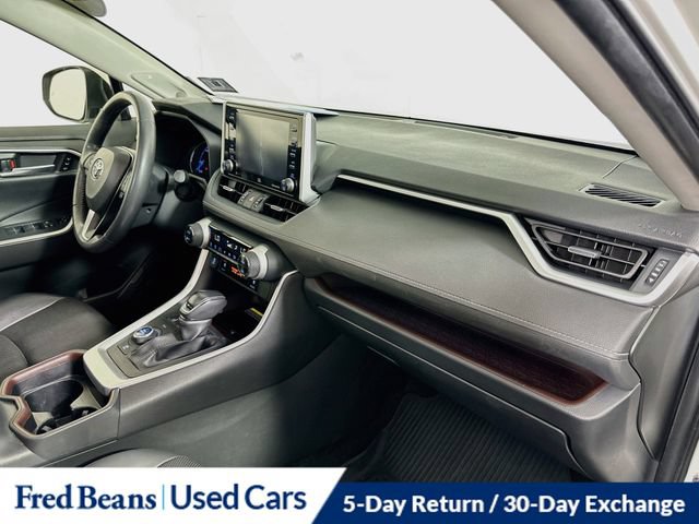 Used 2020 Toyota RAV4 Limited AWD/4WD image 38