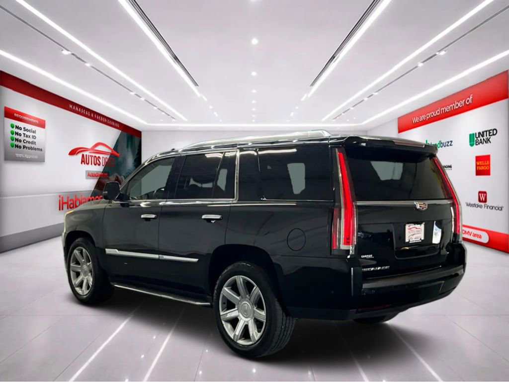 Used 2020 Cadillac Escalade Luxury AWD/4WD image 5