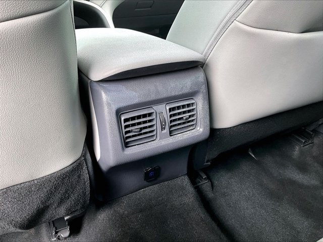 Used 2022 Toyota Camry SE w/ Audio Upgrade Package FWD image 25