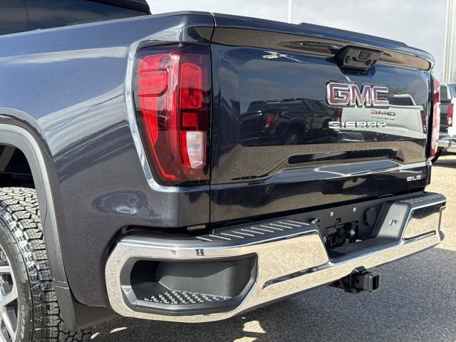 New 2026 GMC Sierra 1500 SLE image 15