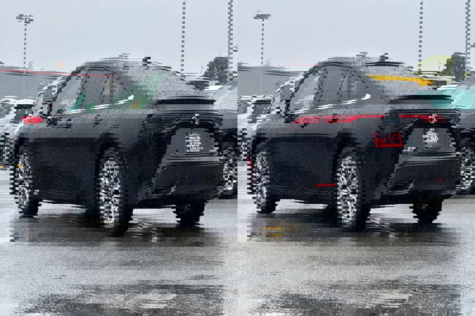 Used 2022 Toyota Mirai XLE image 7