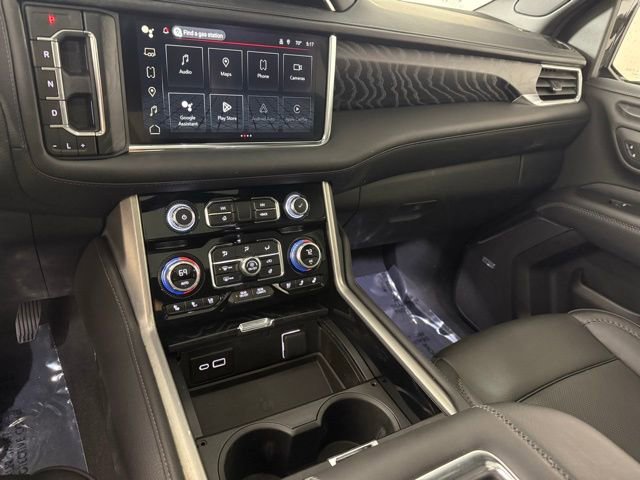 Used 2023 GMC Yukon Denali w/ Denali Reserve Package image 19