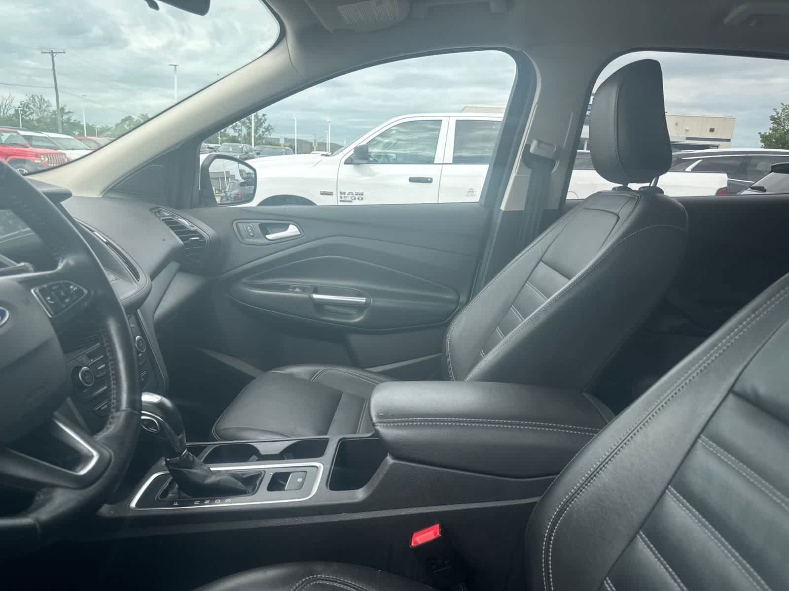 Used 2018 Ford Escape SEL FWD image 31