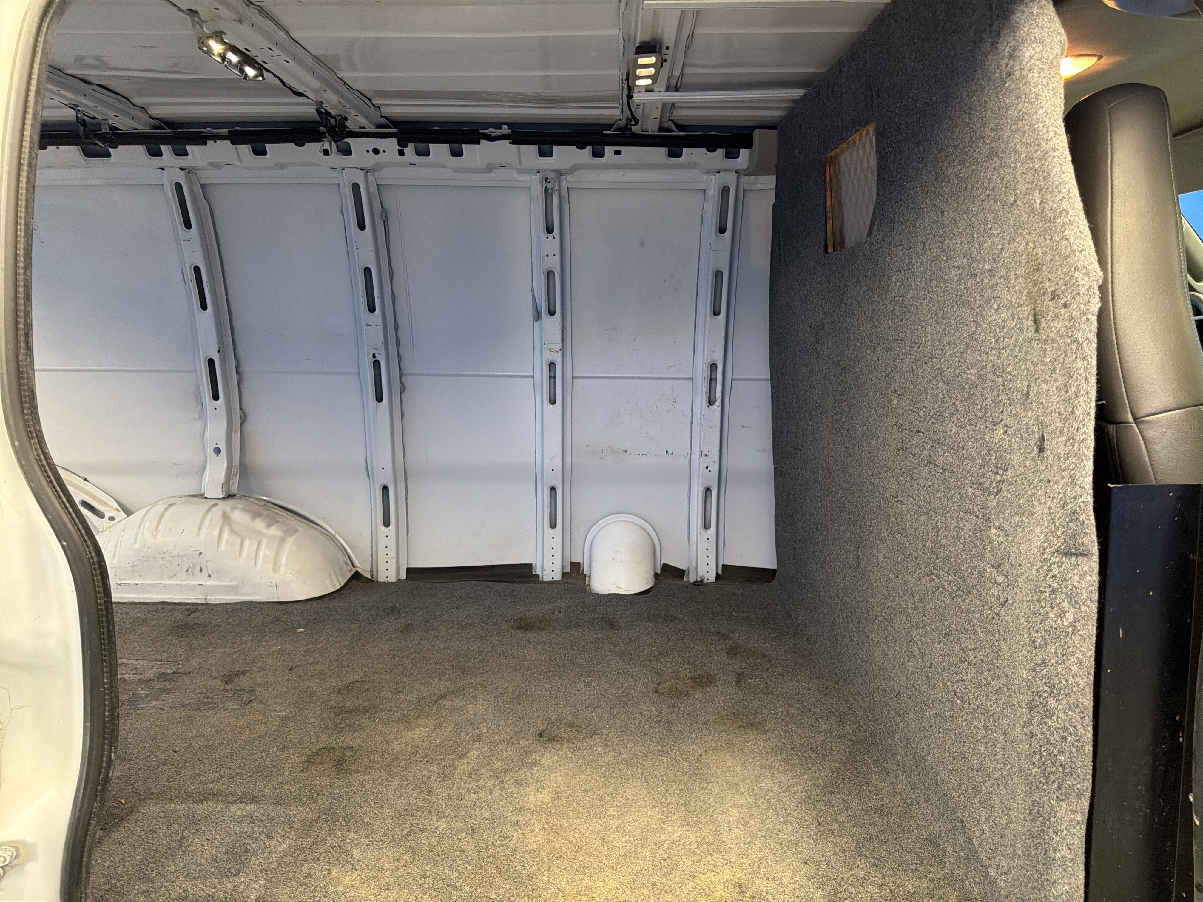 Used 2021 Chevrolet Express 2500 w/ Driver Convenience Package image 23