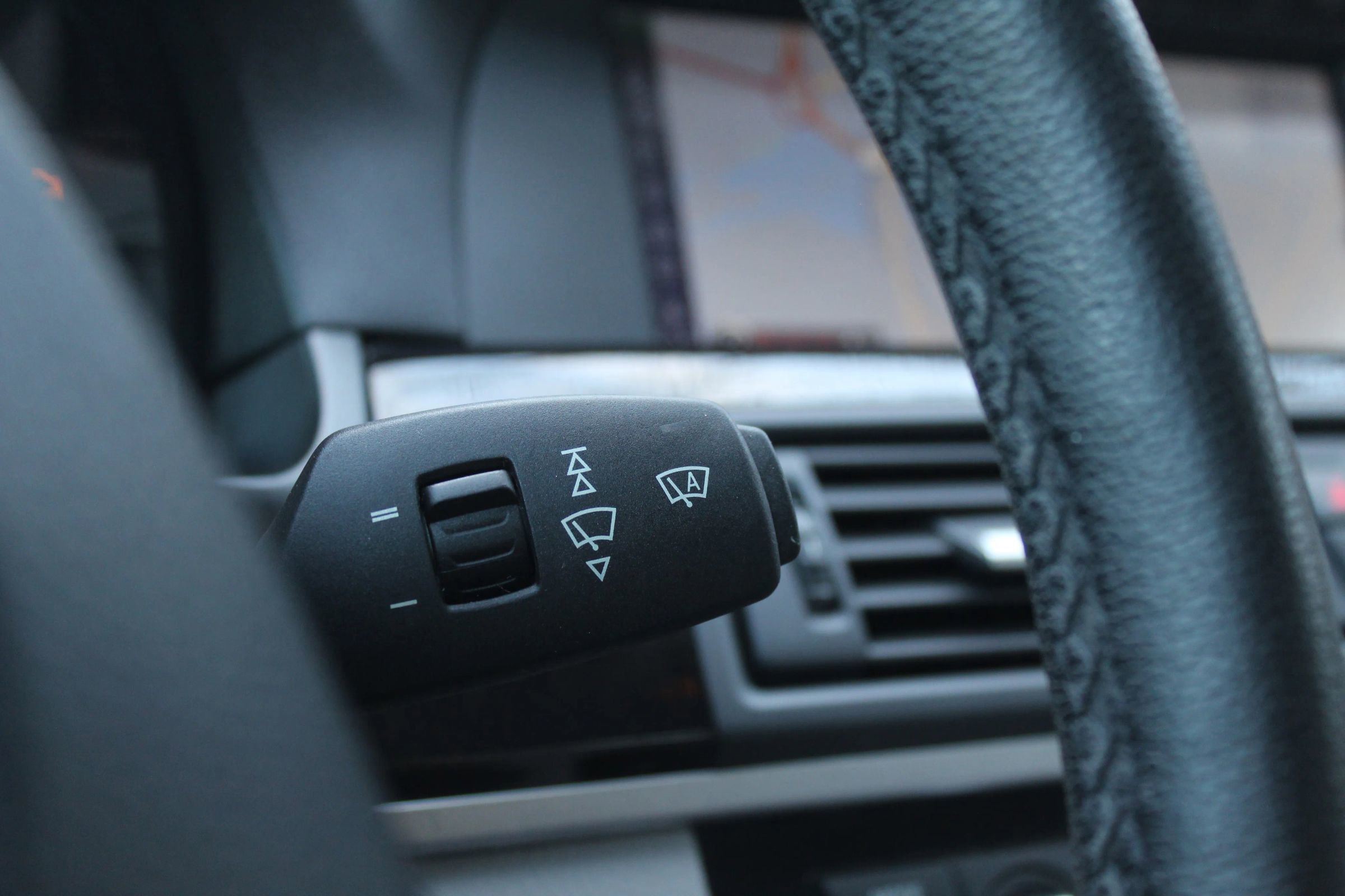 Used 2012 BMW 528i xDrive 528i xDrive Sedan 4D image 29