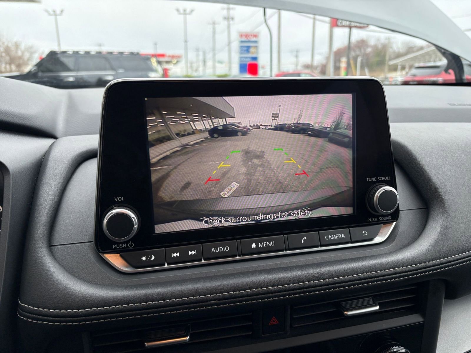 Used 2025 Nissan Rogue SV image 25