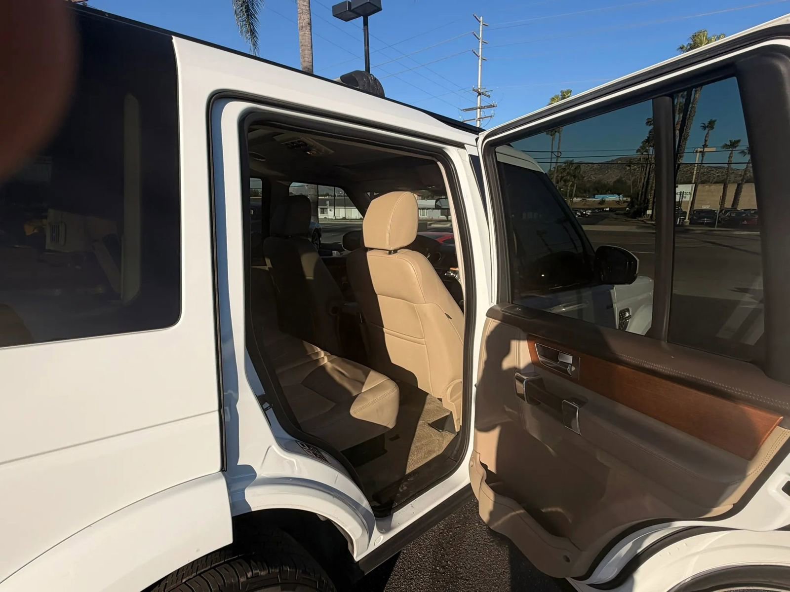 Used 2014 Land Rover LR4 HSE LUX image 12