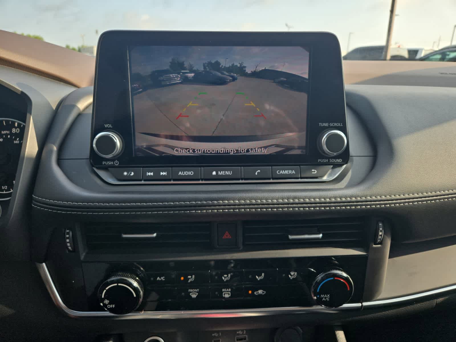 Used 2022 Nissan Rogue S FWD image 17