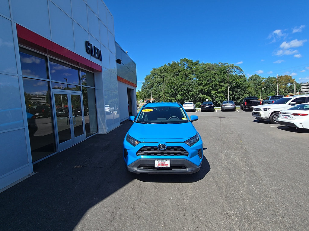 Certified 2021 Toyota RAV4 LE AWD/4WD image 2