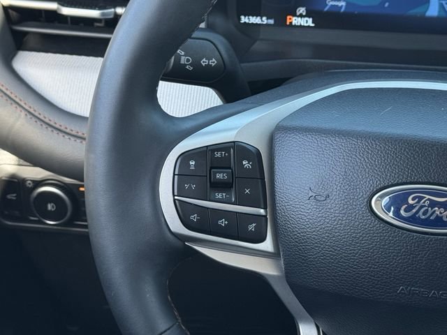 Used 2025 Ford Explorer Active w/ Active Comfort Package image 12
