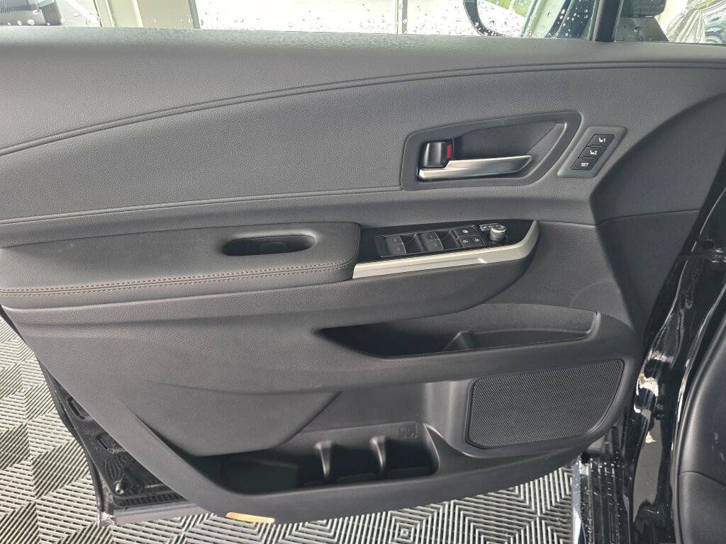 New 2026 Toyota Sienna Platinum AWD/4WD image 34