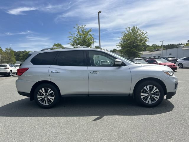 Used 2020 Nissan Pathfinder S image 6