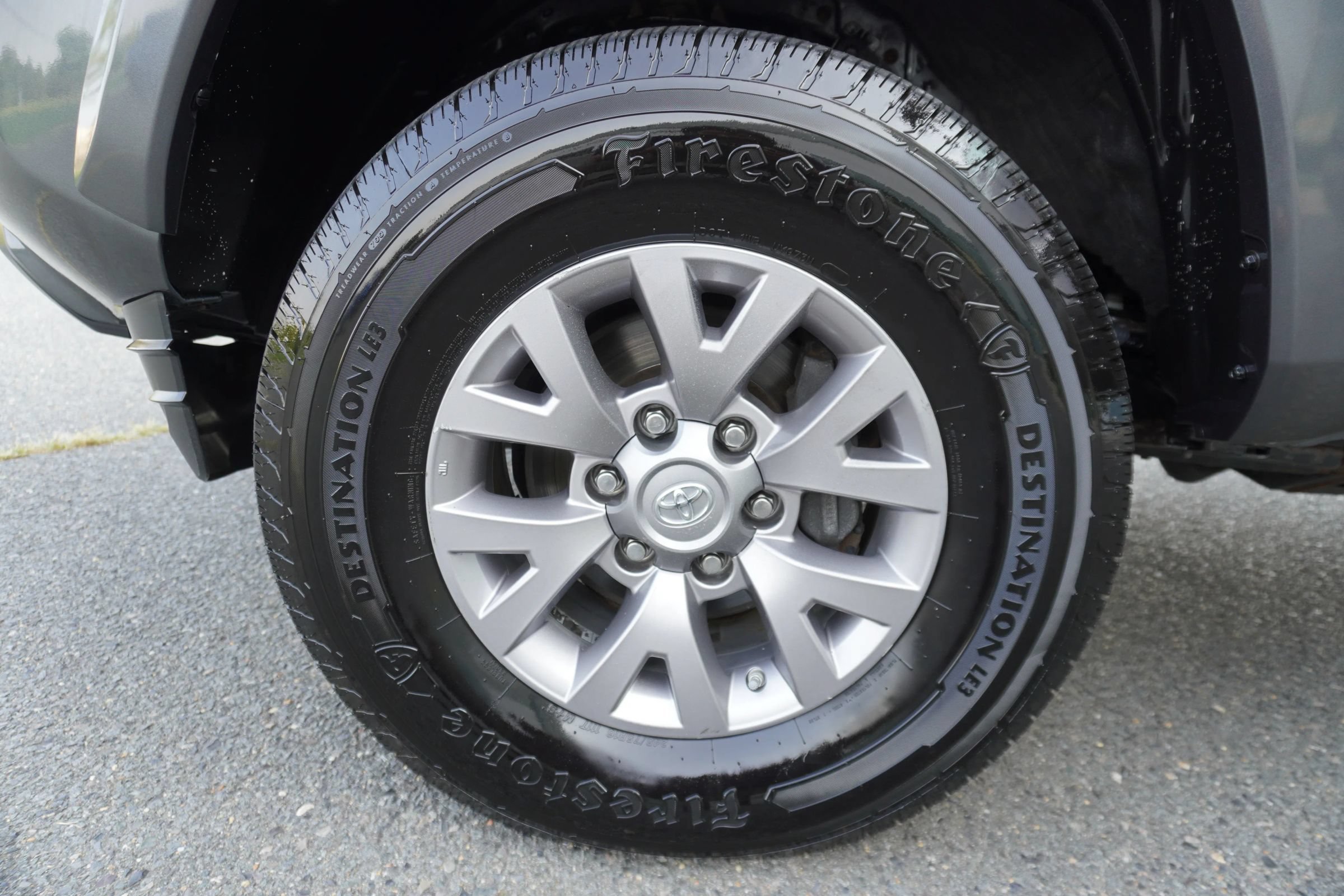 Used 2018 Toyota Tacoma SR5 AWD/4WD image 26